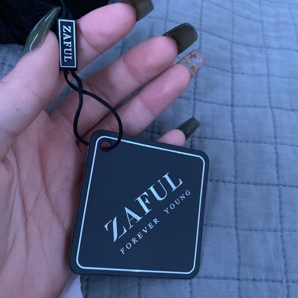 Black halter crop top with string ties - Picture 2 of 2